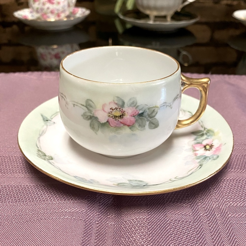 Teacup & Saucer
